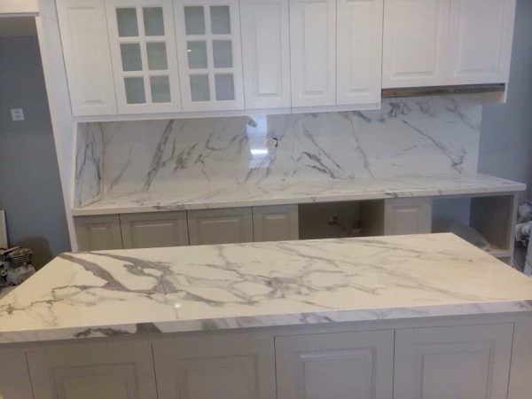 Ốp Bàn Bếp Sử Dụng Đá Marble 